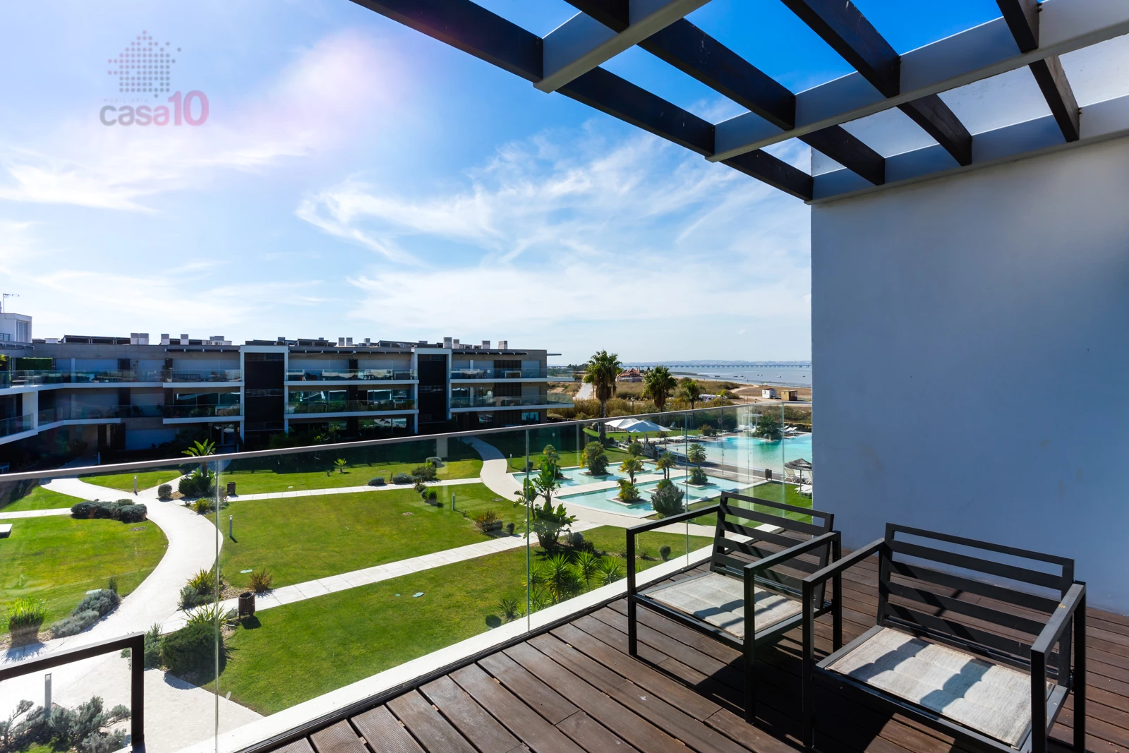 3-BEDROOM APARTMENT WITH RIVER VIEW AT PRAIA DO SAL RESORT, ALCOCHETE.
